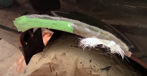 Apply_fiber_glass_sheet